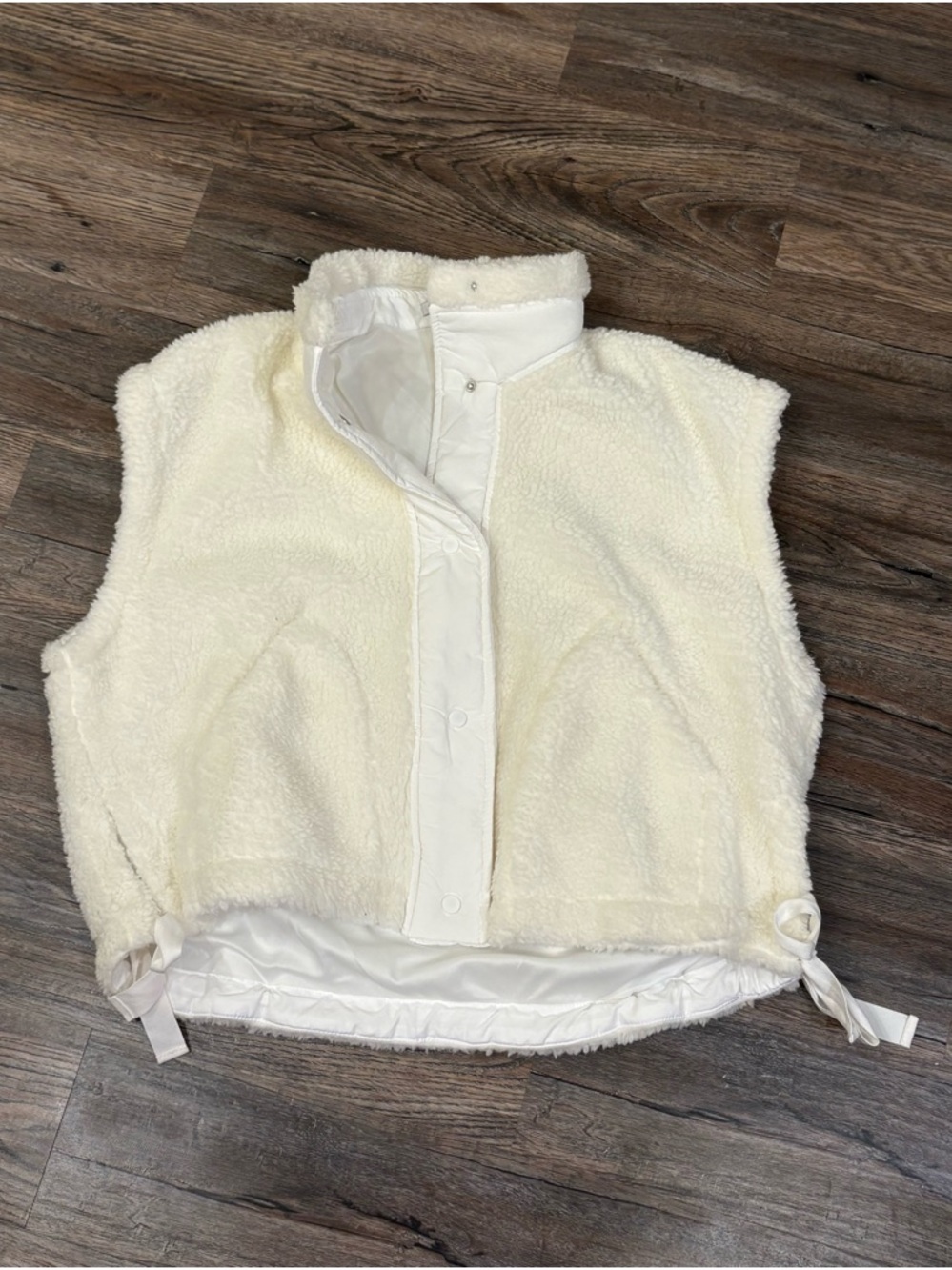 HYFVE Cream Sherpa Vest